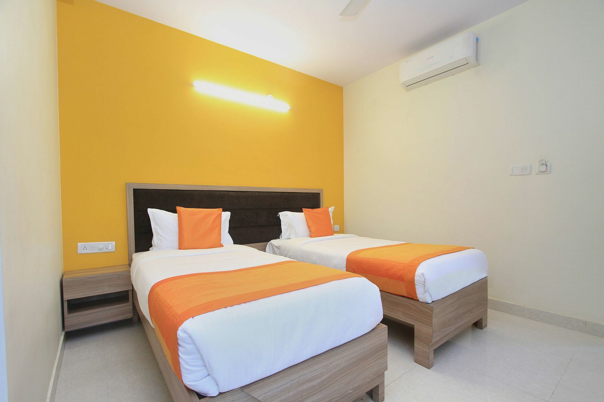 Hotel O Golden Inn Near Cubbon Park Bangalore Extérieur photo