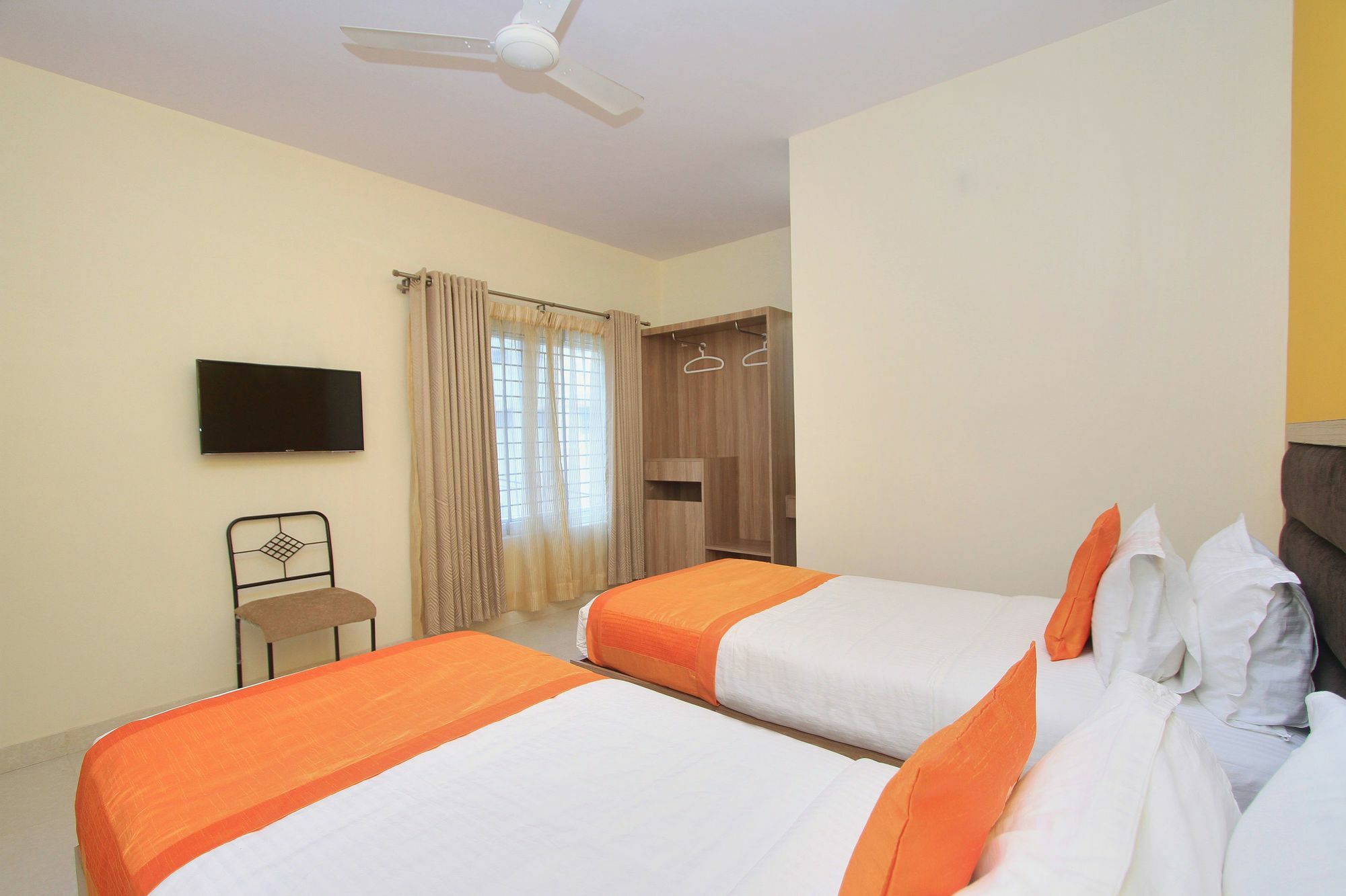 Hotel O Golden Inn Near Cubbon Park Bangalore Extérieur photo