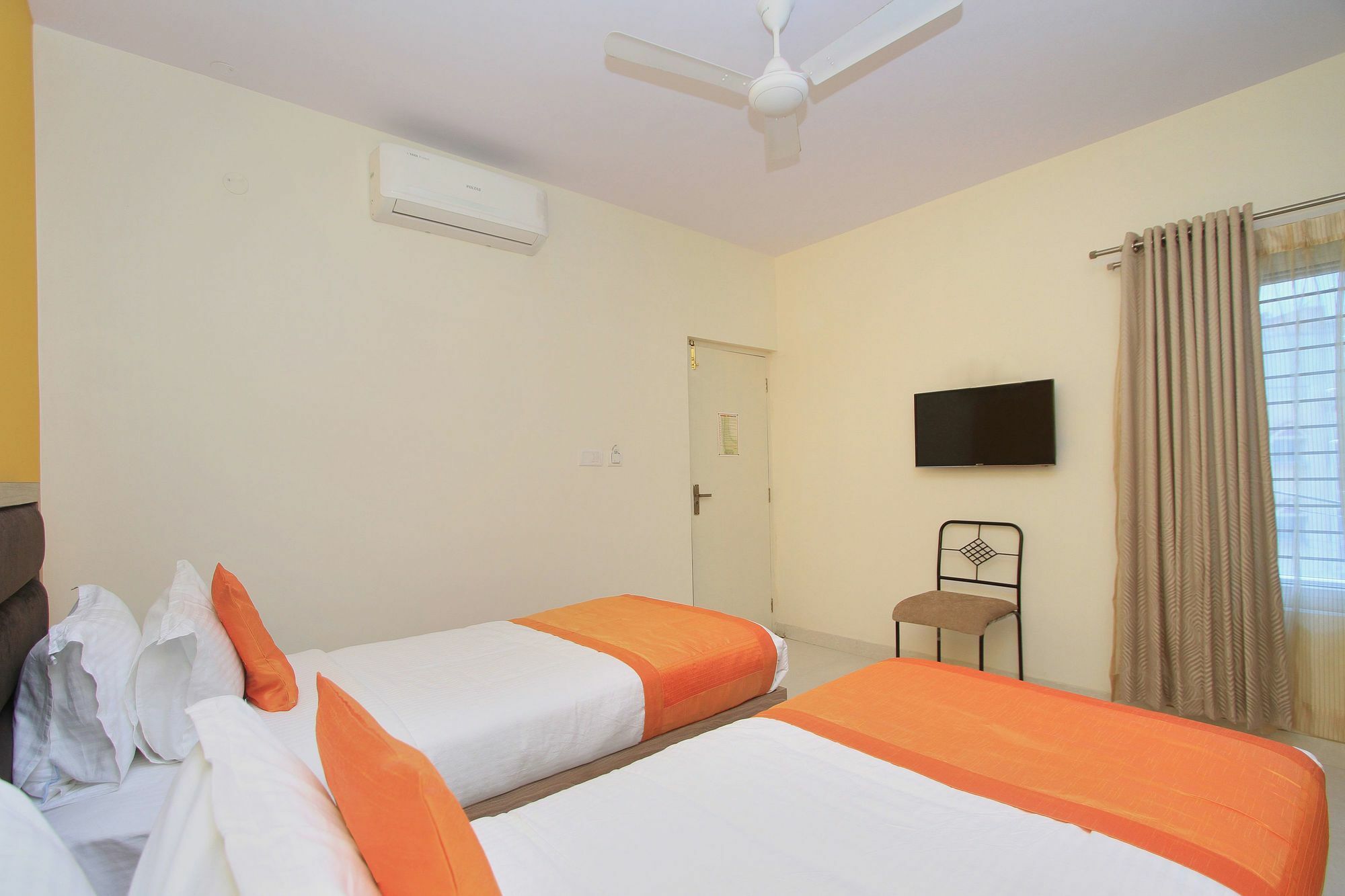 Hotel O Golden Inn Near Cubbon Park Bangalore Extérieur photo