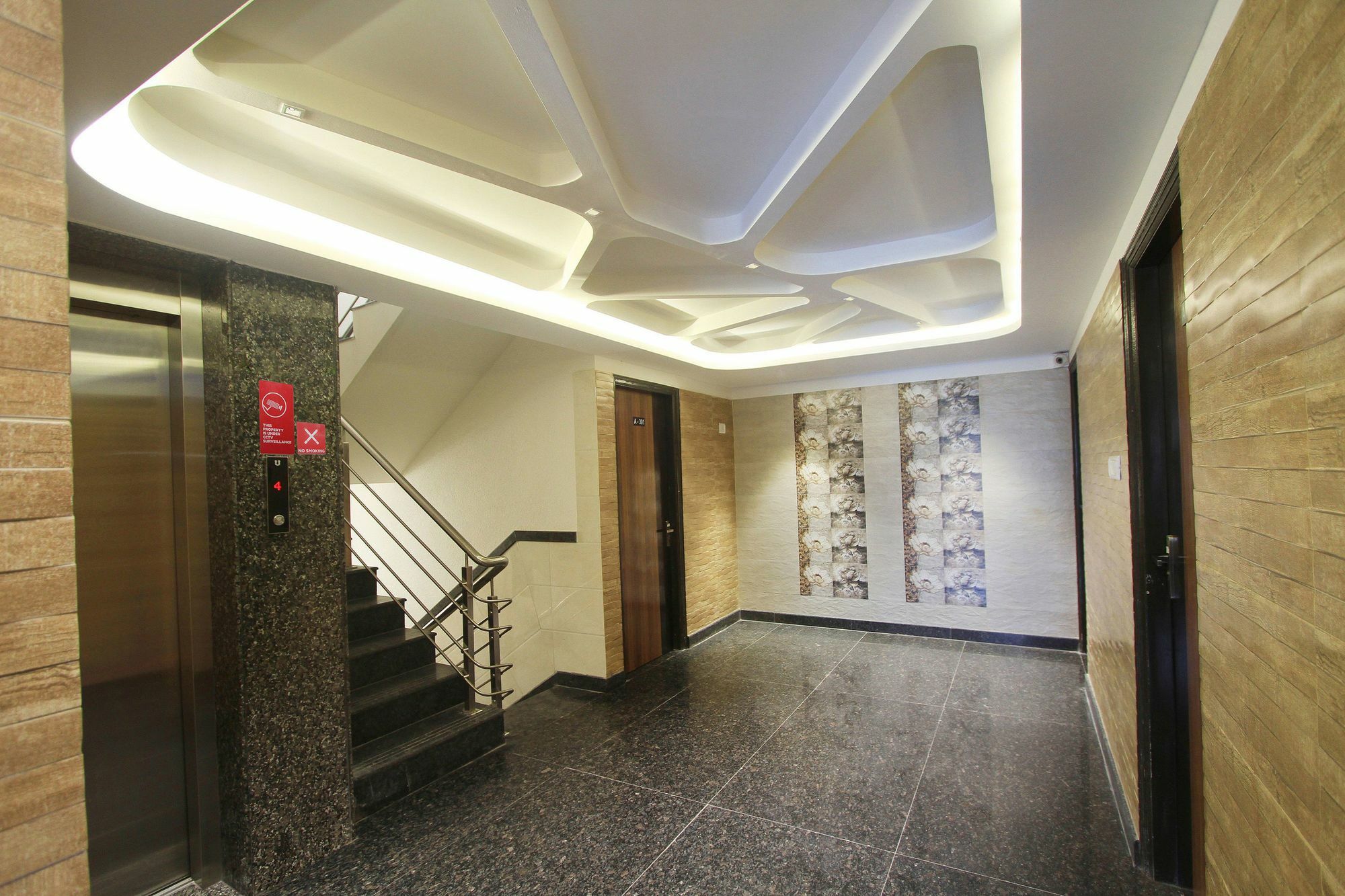 Hotel O Golden Inn Near Cubbon Park Bangalore Extérieur photo