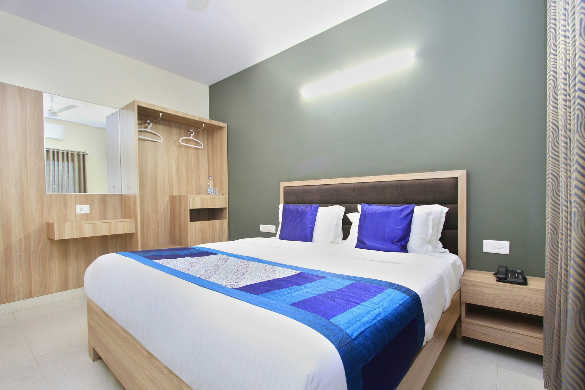 Hotel O Golden Inn Near Cubbon Park Bangalore Extérieur photo
